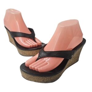 UGG Australia Natassia Black Leather Cork Wedge Sandals Women Sz 10
